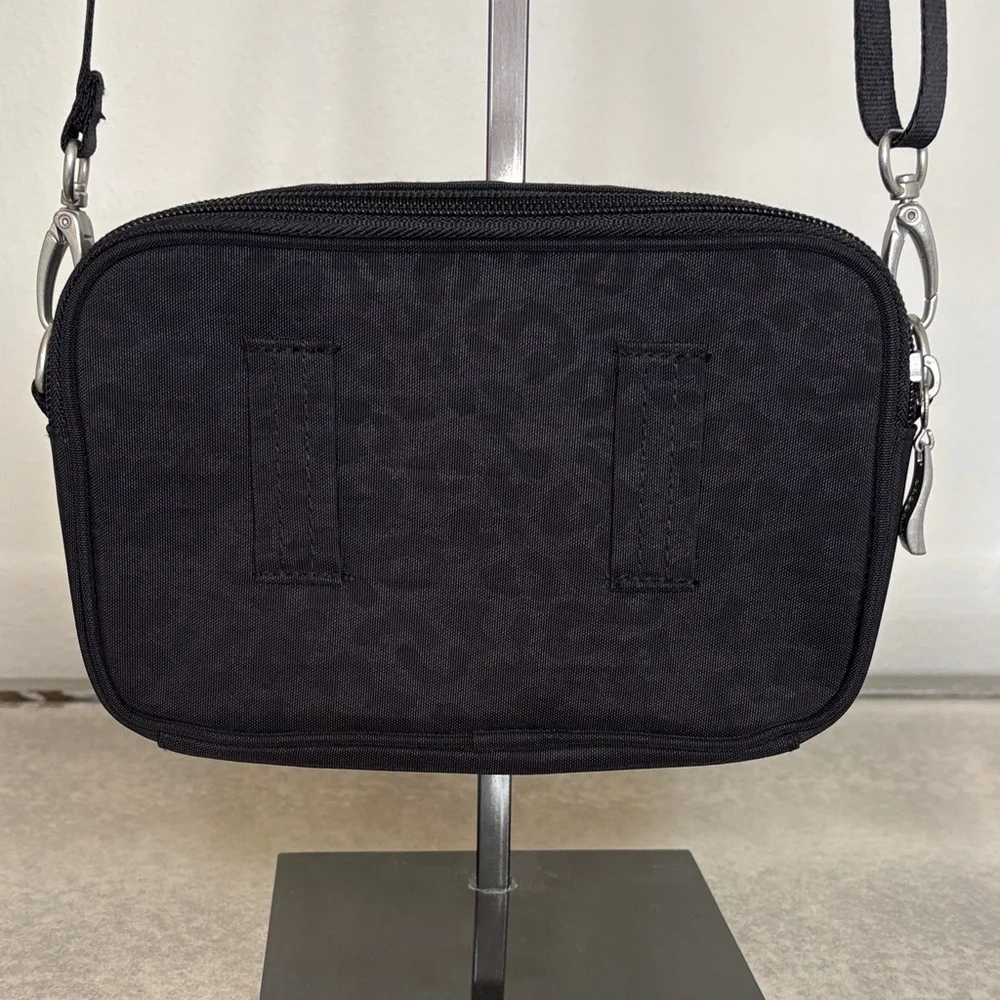 Baggallini RFID Crossbody Festival Bag / Fanny Pack - Picture 2 of 15